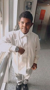 الاعلامي سيد انور